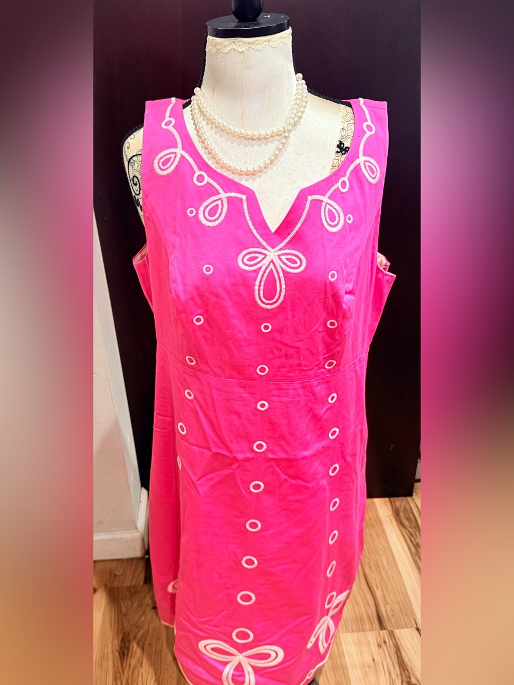 Lilly Pulitzer – Dolly Dress Embroidered  (Pink shift dress)